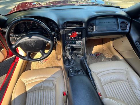Used 2002 Chevrolet Corvette Coupe w/ Preferred Equipment Group1 RWD image 24