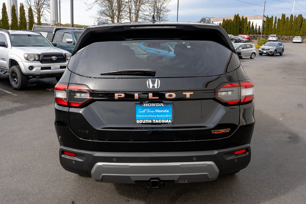 New 2026 Honda Pilot TrailSport image 7