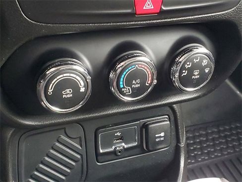 Used 2017 Jeep Renegade Sport w/ Power & Air Group image 25