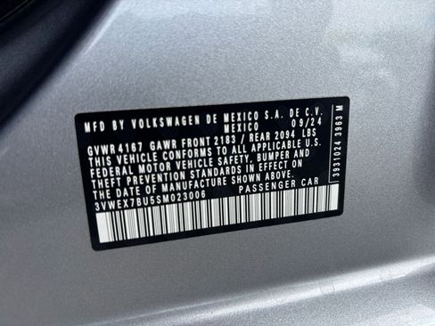 Used 2025 Volkswagen Jetta SE image 28