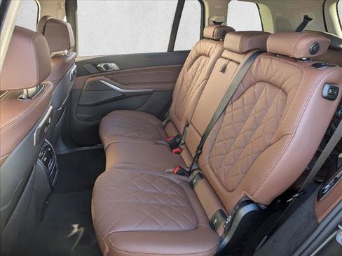 New 2026 BMW X7 xDrive40i image 16