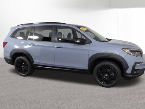 Used 2022 Honda Pilot TrailSport image 2