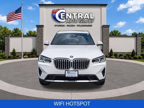 Used 2024 BMW X3 xDrive30i w/ Premium Package AWD/4WD image 2