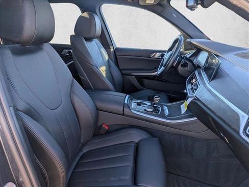 Used 2022 BMW X5 xDrive40i w/ Parking Assistance Package image 22