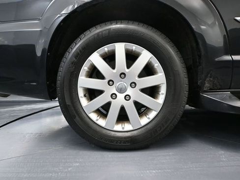 Used 2013 Chrysler Town & Country Touring image 13