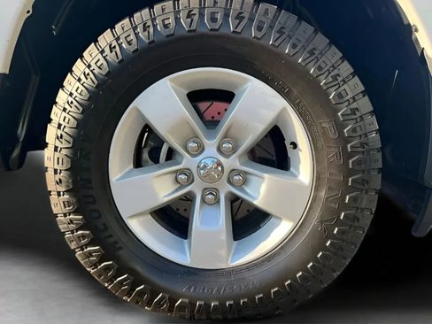 Used 2020 RAM 1500 Classic SLT AWD/4WD image 26