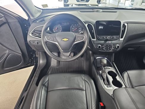 Used 2022 Chevrolet Malibu LT FWD image 19