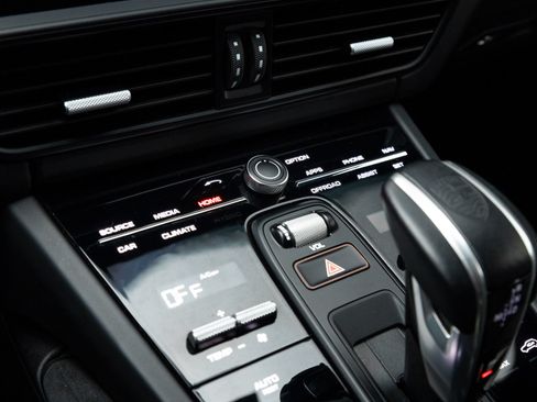 Certified 2022 Porsche Cayenne Turbo GT AWD/4WD image 25