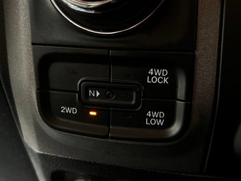 Used 2019 RAM 1500 Tradesman w/ Tradesman SXT Package AWD/4WD image 19
