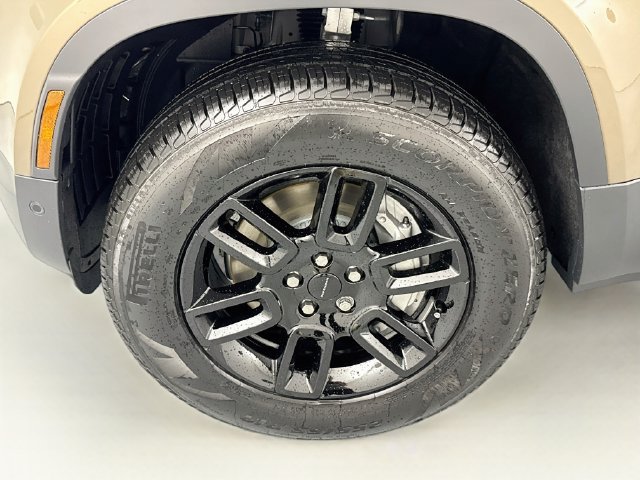 New 2026 Land Rover Defender 110 S AWD/4WD image 33