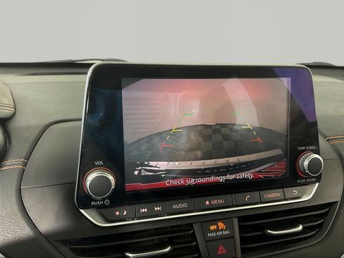 Used 2022 Nissan Altima 2.5 SR w/ Midnight Edition Package FWD image 14