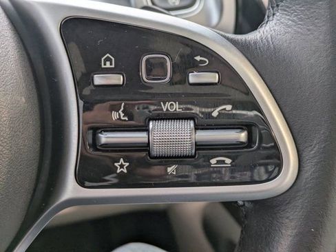 Used 2020 Mercedes-Benz GLB 250 4MATIC image 23