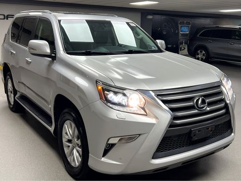 Used 2019 Lexus GX 460 AWD/4WD image 1