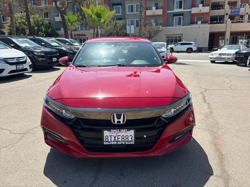 Used 2018 Honda Accord Sport image 2