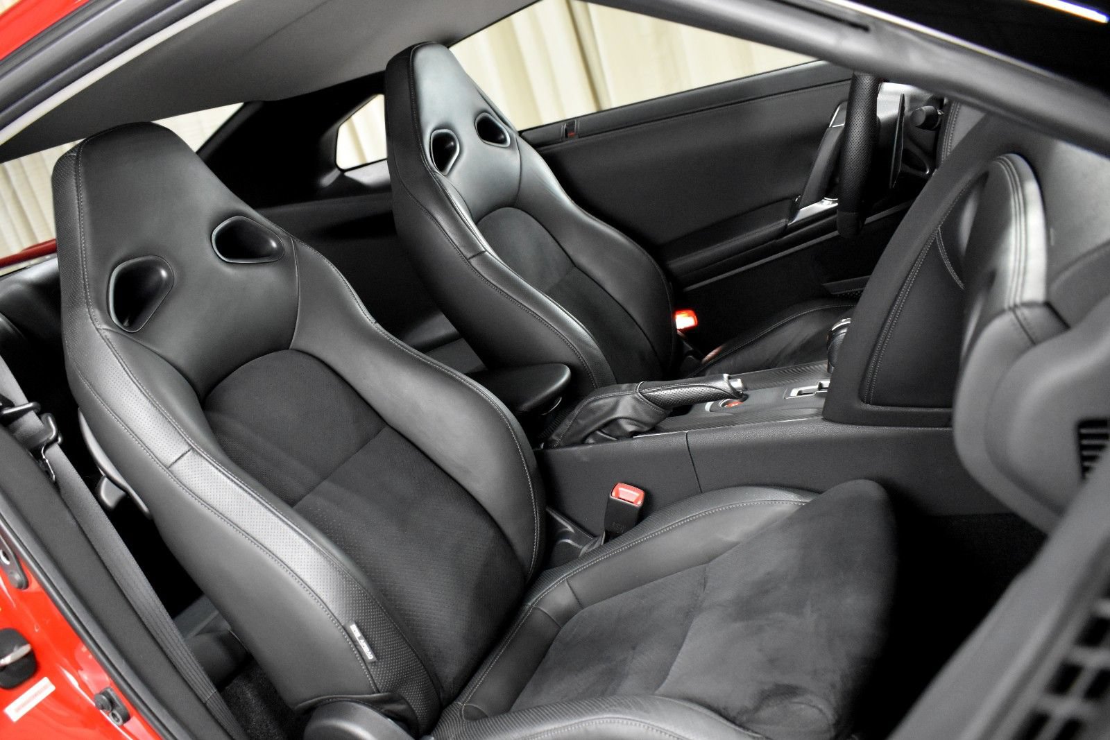 Used 2009 Nissan GT-R Premium AWD/4WD image 32
