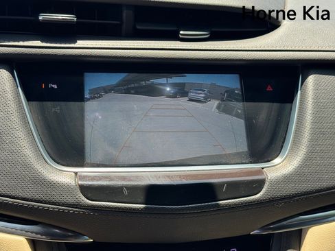 Used 2019 Cadillac XT5 FWD image 22