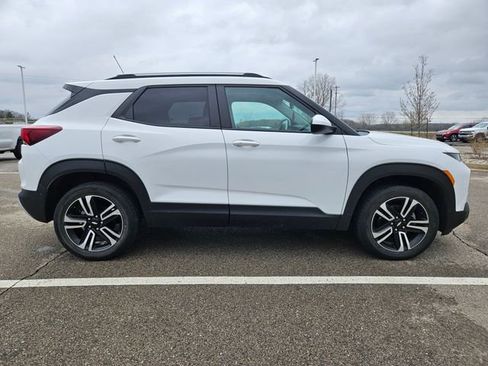 Used 2023 Chevrolet TrailBlazer LT w/ Convenience Package image 8