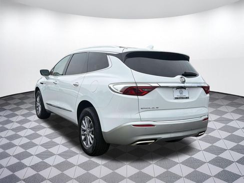 Used 2023 Buick Enclave Essence FWD image 3