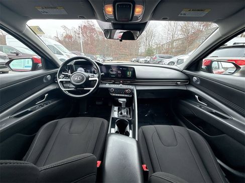 Used 2023 Hyundai Elantra SEL w/ Convenience Package image 22