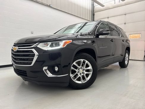 Used 2019 Chevrolet Traverse LT w/ LPO, Cargo Package AWD/4WD image 3