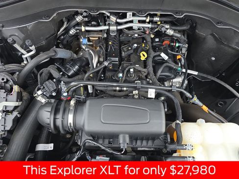 Used 2023 Ford Explorer XLT w/ Equipment Group 202A image 40