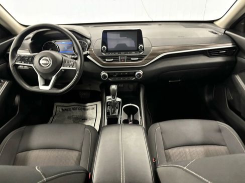 Used 2024 Nissan Altima 2.5 SV image 37