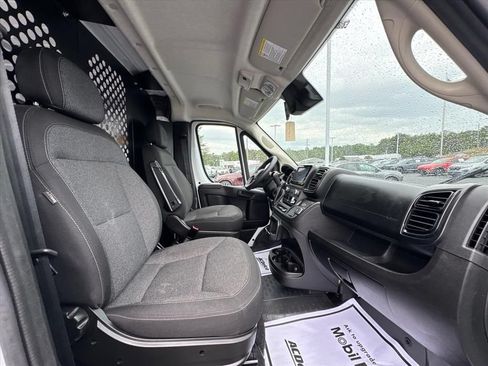 Used 2025 RAM ProMaster 2500 w/ U-Haul Equipment Group FWD image 10