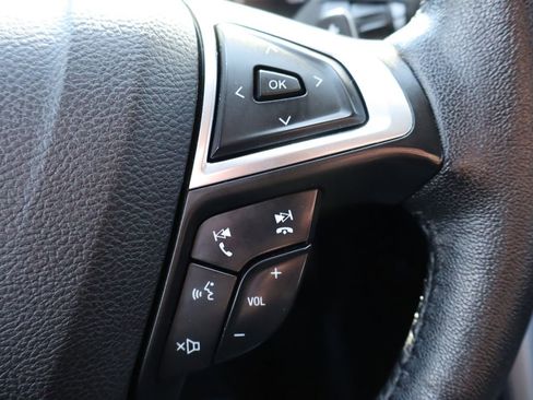 Used 2017 Ford Fusion SE w/ Equipment Group 201A image 30