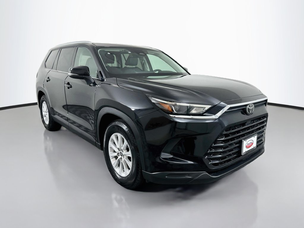 Used 2025 Toyota Grand Highlander FWD image 3