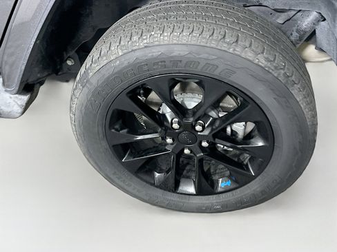 Used 2022 Jeep Wrangler Sahara w/ Cold Weather Group image 11