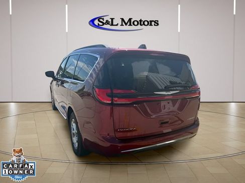 Certified 2023 Chrysler Pacifica Limited FWD image 6