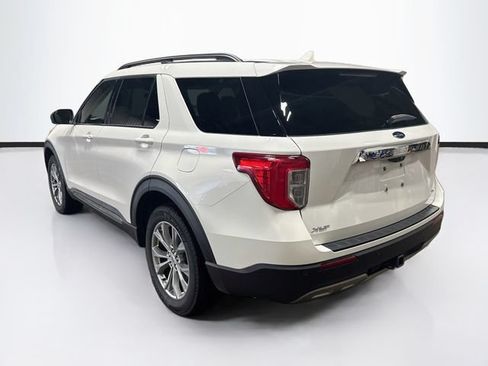 Used 2023 Ford Explorer XLT w/ Equipment Group 202A AWD/4WD image 5