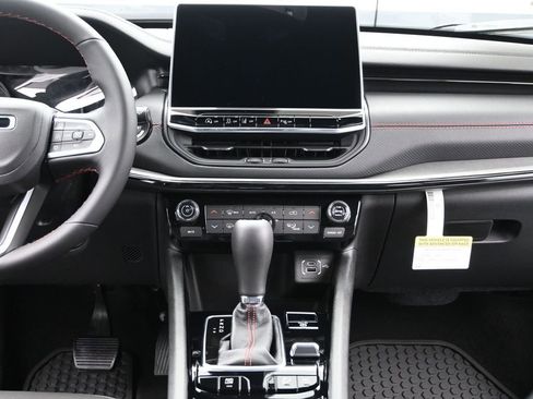 New 2026 Jeep Compass Trailhawk image 25