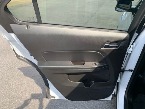 Used 2016 Chevrolet Equinox LT image 22