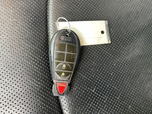 Used 2014 RAM 3500 Laramie image 33