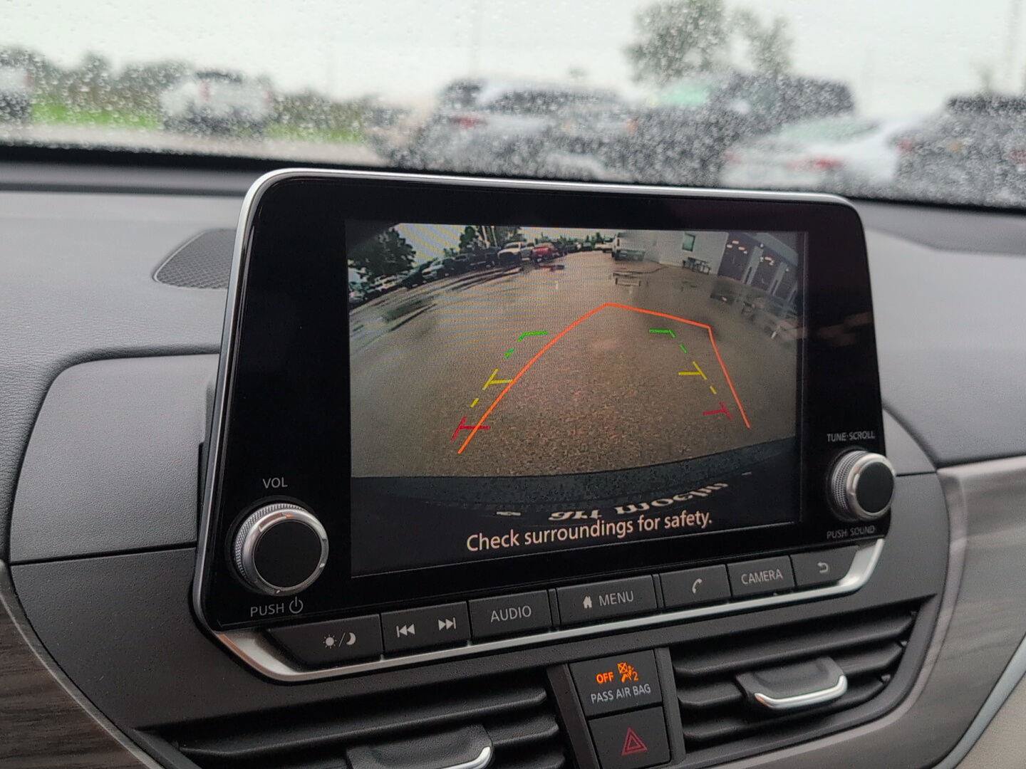 Used 2025 Nissan Altima 2.5 SV FWD image 28
