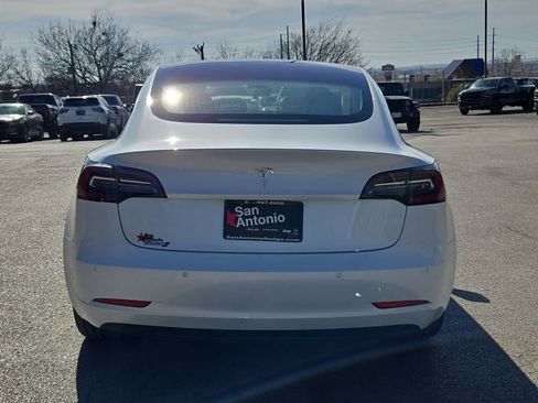 Used 2018 Tesla Model 3 Mid Range image 7