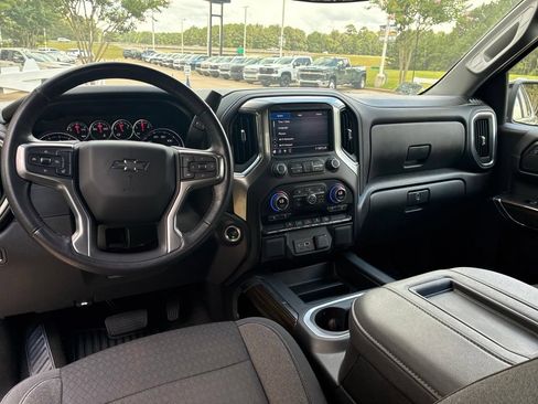 Used 2022 Chevrolet Silverado 1500 RST w/ LPO, Blackout Package AWD/4WD image 14