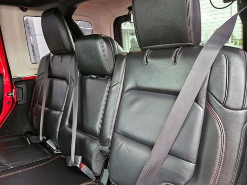 Used 2019 Jeep Wrangler Unlimited Rubicon image 17