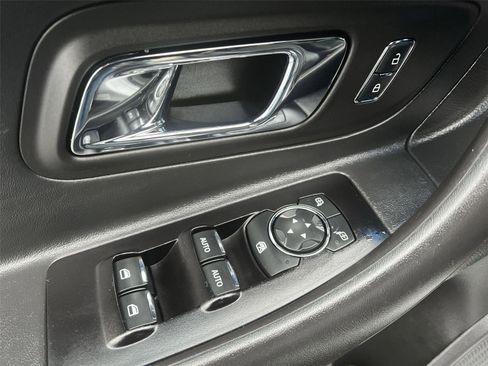 Used 2019 Ford Taurus Limited image 12