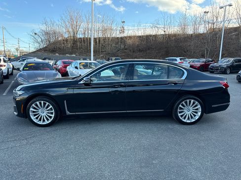 Used 2020 BMW 740i xDrive w/ Cold Weather Package image 4