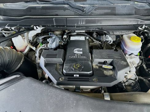 Used 2024 RAM 2500 Laramie w/ Safety Group AWD/4WD image 32