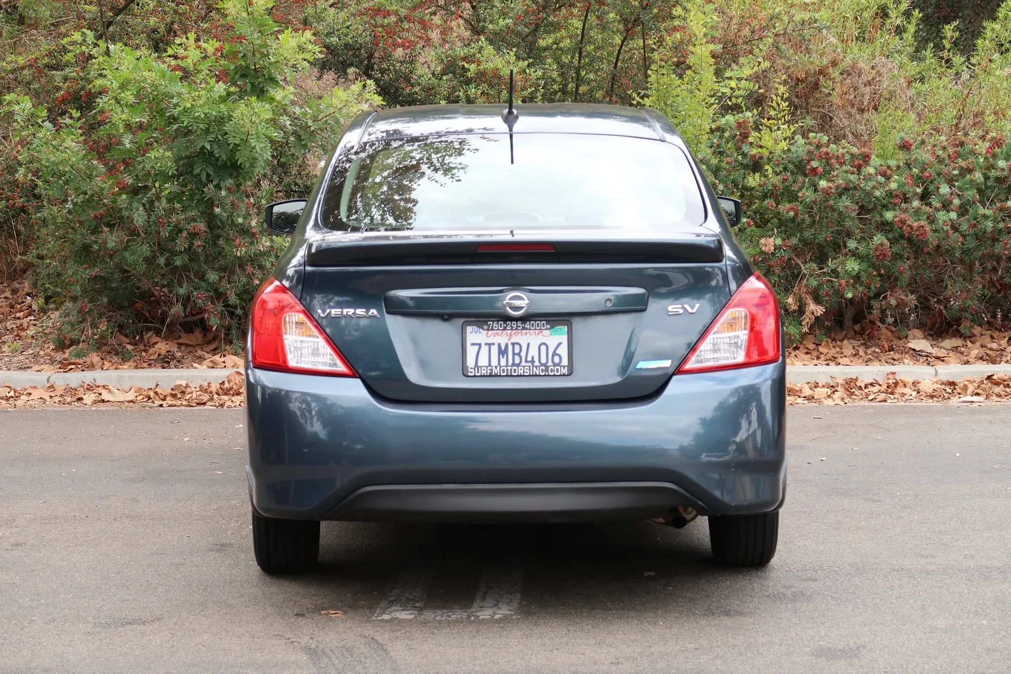 Used 2016 Nissan Versa SV w/ SV Tech Package FWD image 7