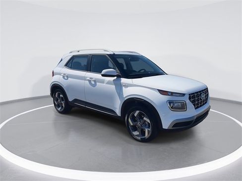 New 2026 Hyundai Venue SEL image 2