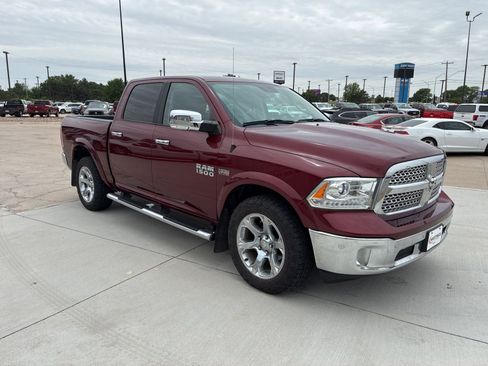 Used 2017 RAM 1500 Laramie w/ Convenience Group AWD/4WD image 8