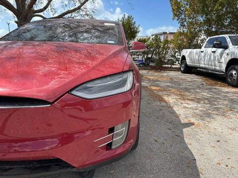 Used 2017 Tesla Model X 75D image 7