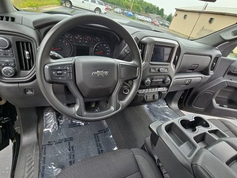 Used 2022 Chevrolet Silverado 1500 Custom Trail Boss AWD/4WD image 17