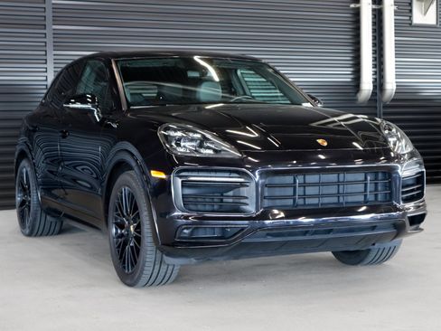 Used 2022 Porsche Cayenne GTS AWD/4WD image 7