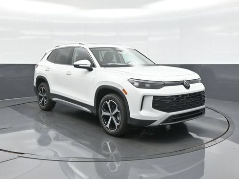 New 2026 Volkswagen Tiguan SE AWD/4WD image 1