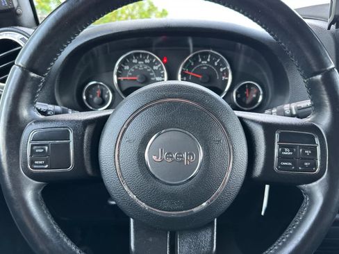 Used 2018 Jeep Wrangler Unlimited Sahara image 23